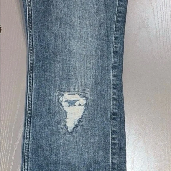 Abercrombie Kids Boys’ Super Skinny Jeans – Light Wash, Size 11/12 - Picture 3 of 13
